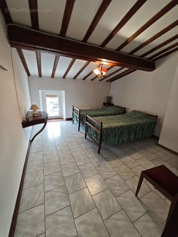 Maison à VILLEMAGNE