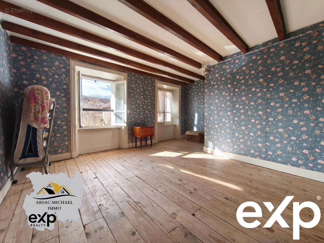 Maison à SAINT-GERMAIN-L'HERM