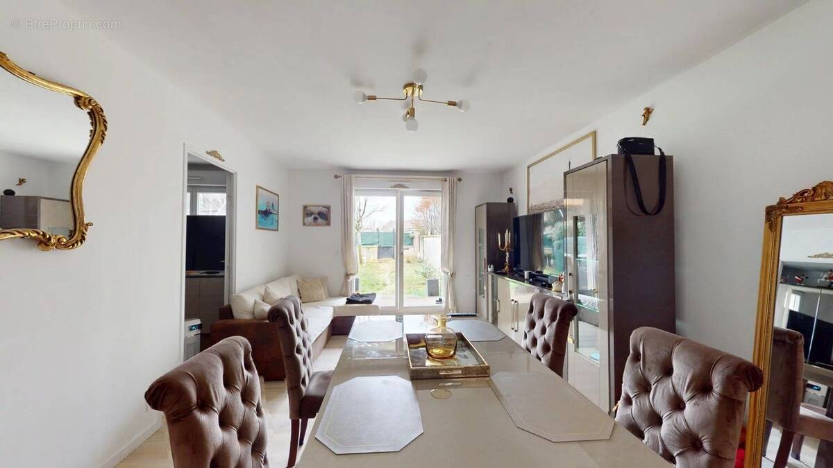 Appartement à PONTAULT-COMBAULT