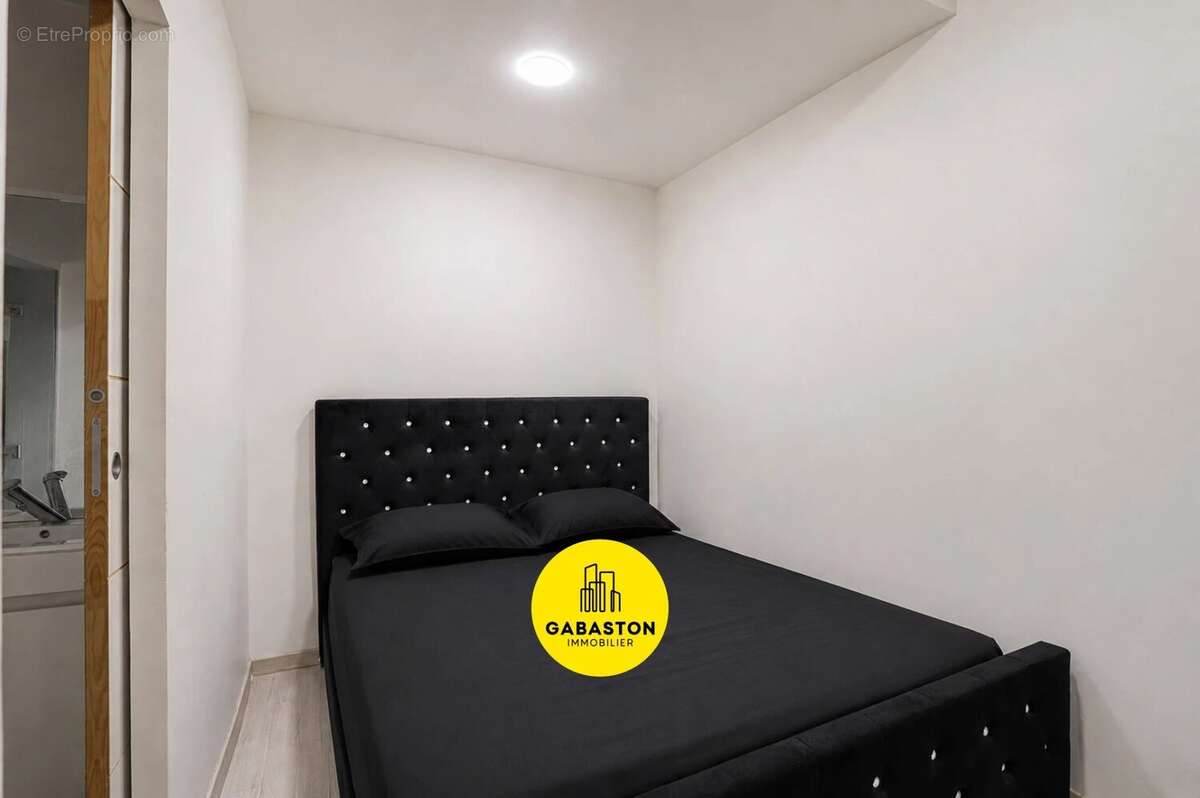 Appartement à MARSEILLE-4E
