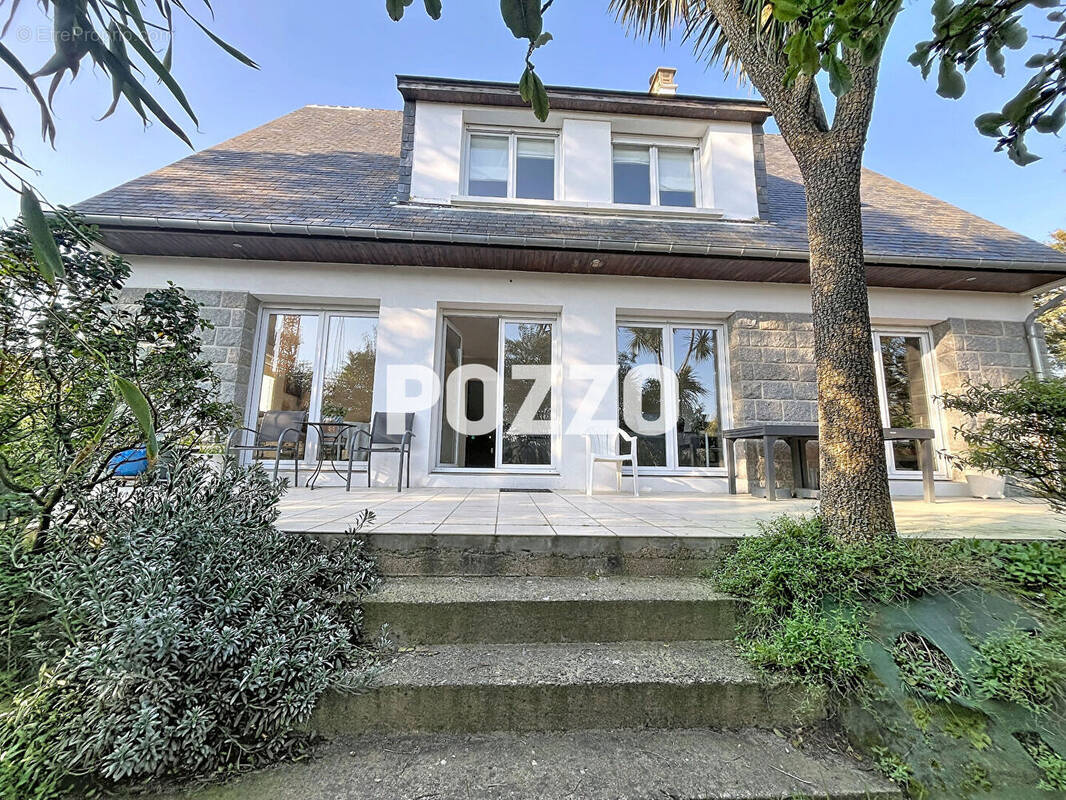 Maison à JULLOUVILLE