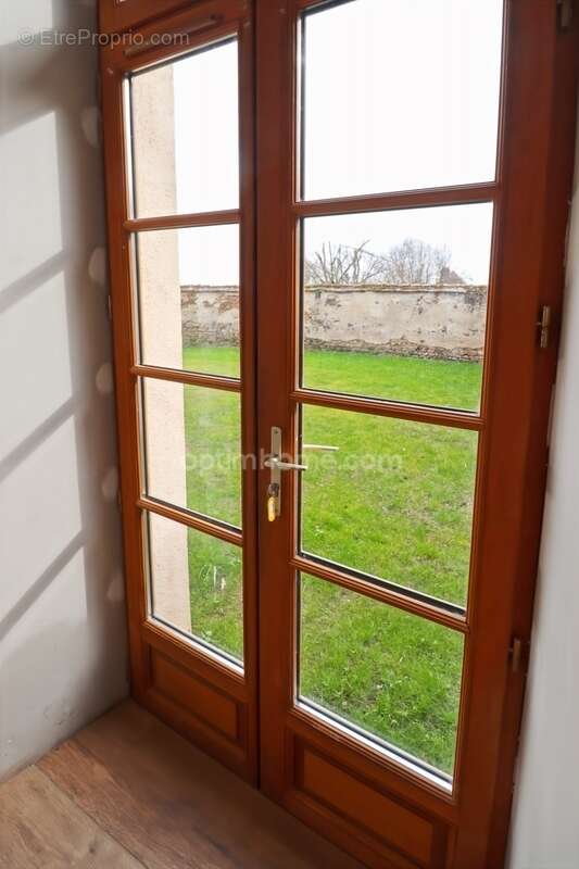 Maison à MAGNAC-LAVAL