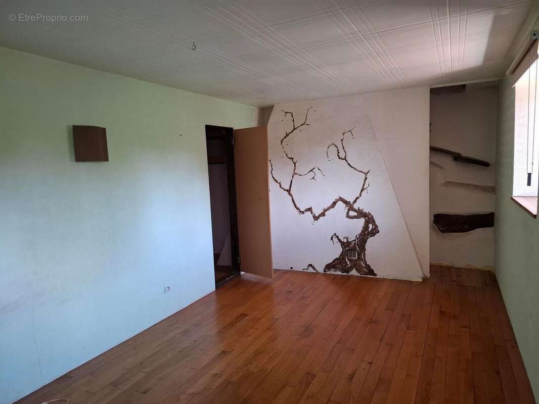 Maison 187 m² à Lauresses  - photo 9