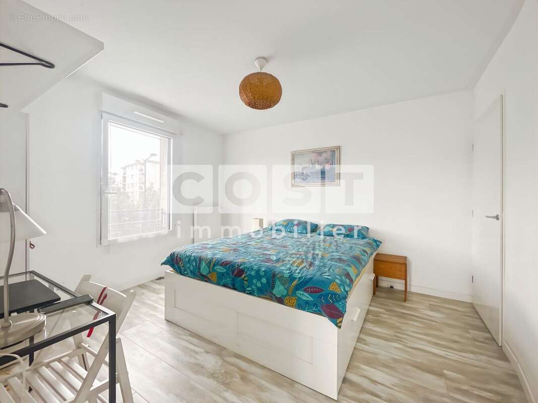 Appartement à BOIS-COLOMBES
