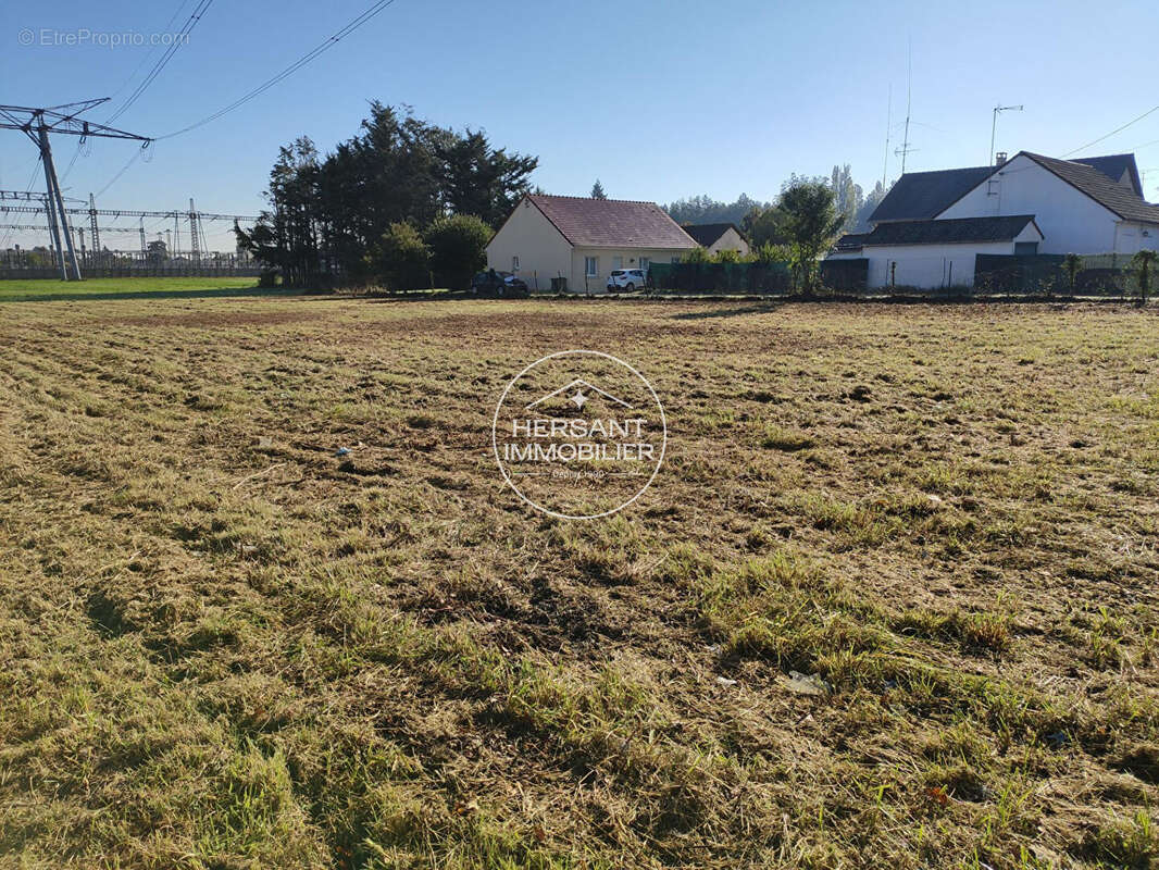 Terrain a batir - 1 100 m2 - saint laurent nouan - photo 2