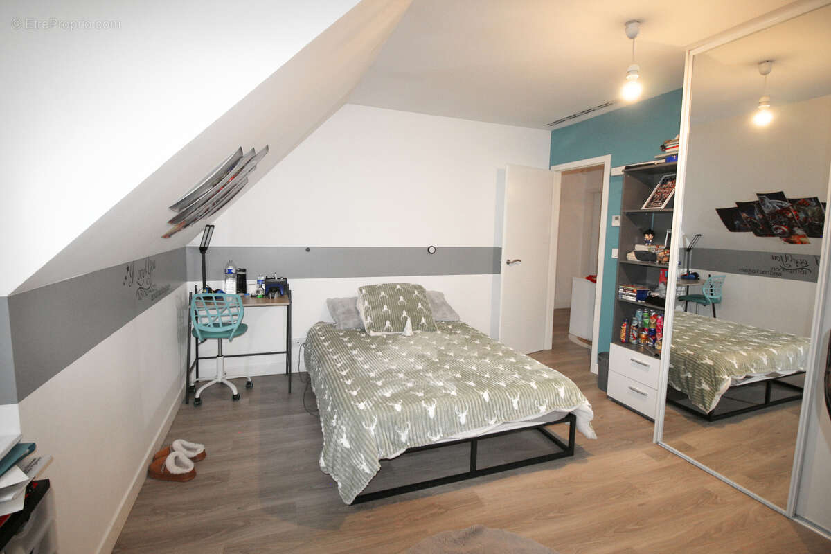 Maison à LA QUEUE-EN-BRIE