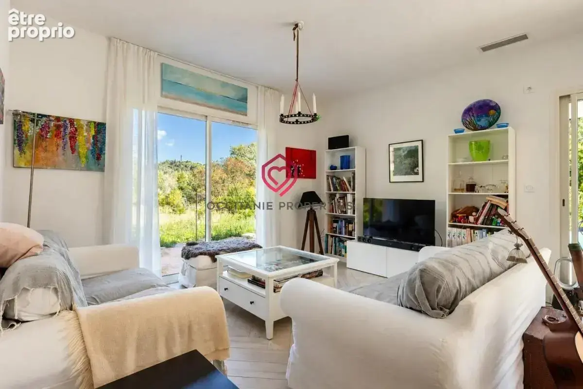 Villa récente de plain-pied avec piscine et vue sur Roquebrun - photo 9