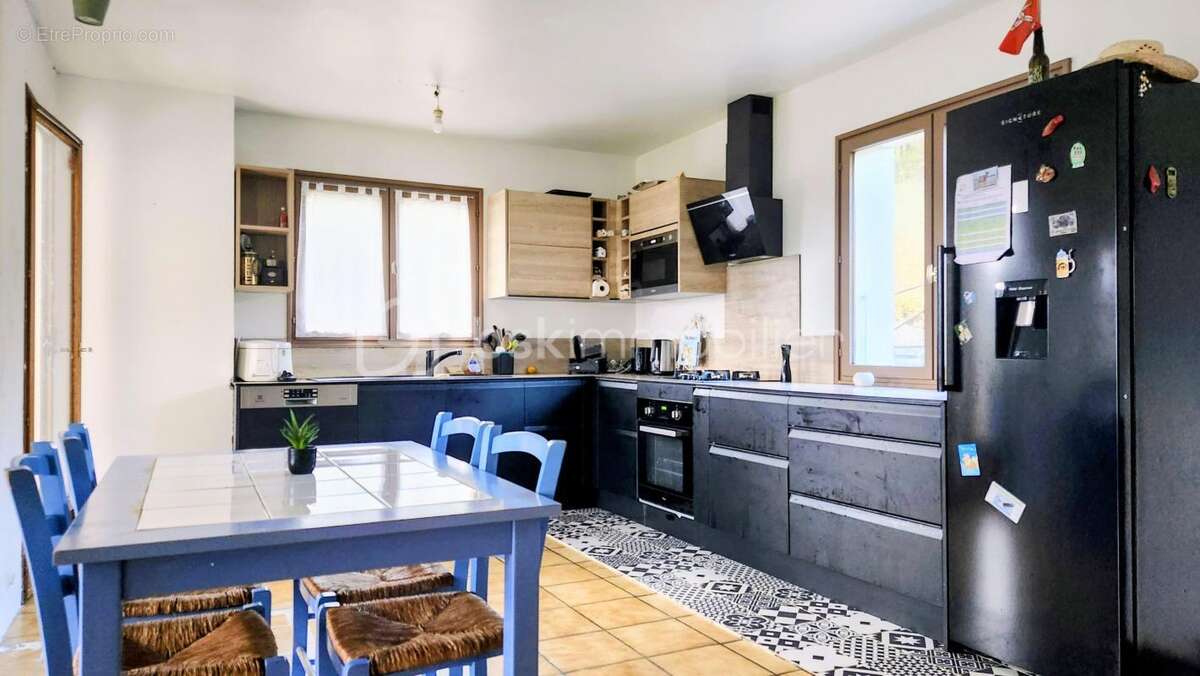 Maison à VALLIERES