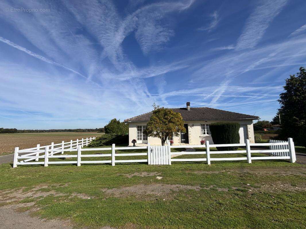 Maison à LA MAGDELEINE