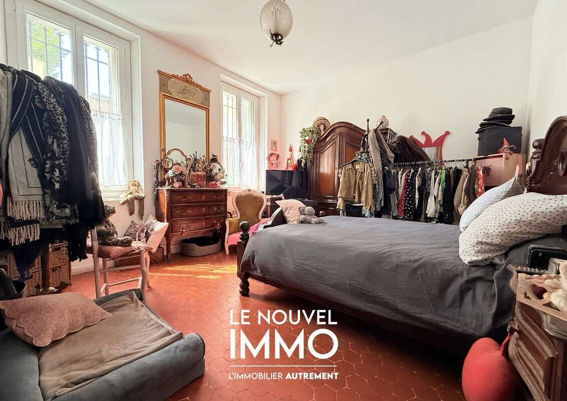 Appartement à MARSEILLE-4E