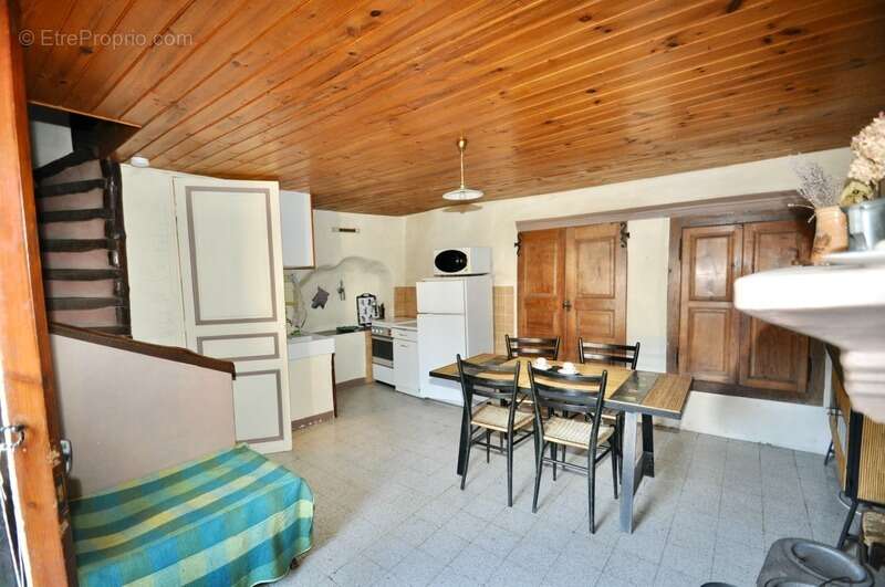 Dpt Alpes de Haute Provence (04), à vendre Proche ANNOT Maison de village en pierres 3 pièces, 60m², Cave et Terrasse - photo 5