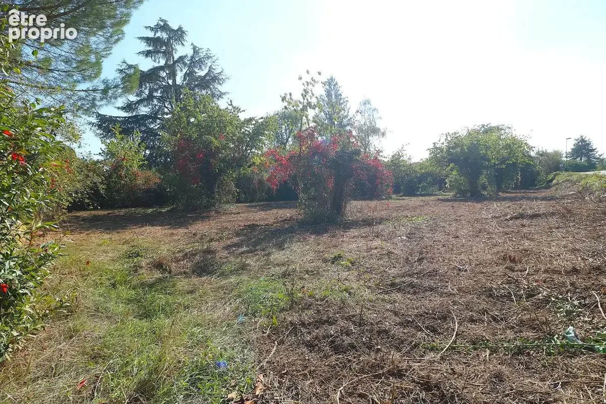 Terrain constructible de 1475m2 - photo 4