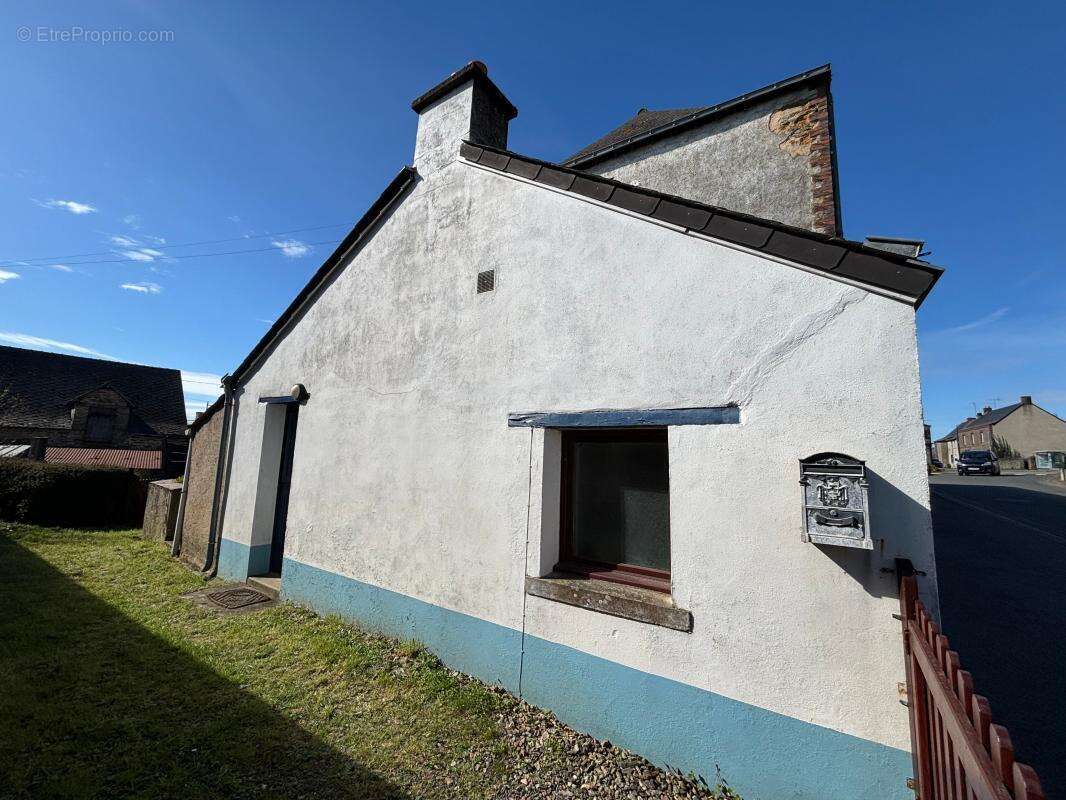 Maison à JUIGNE-DES-MOUTIERS