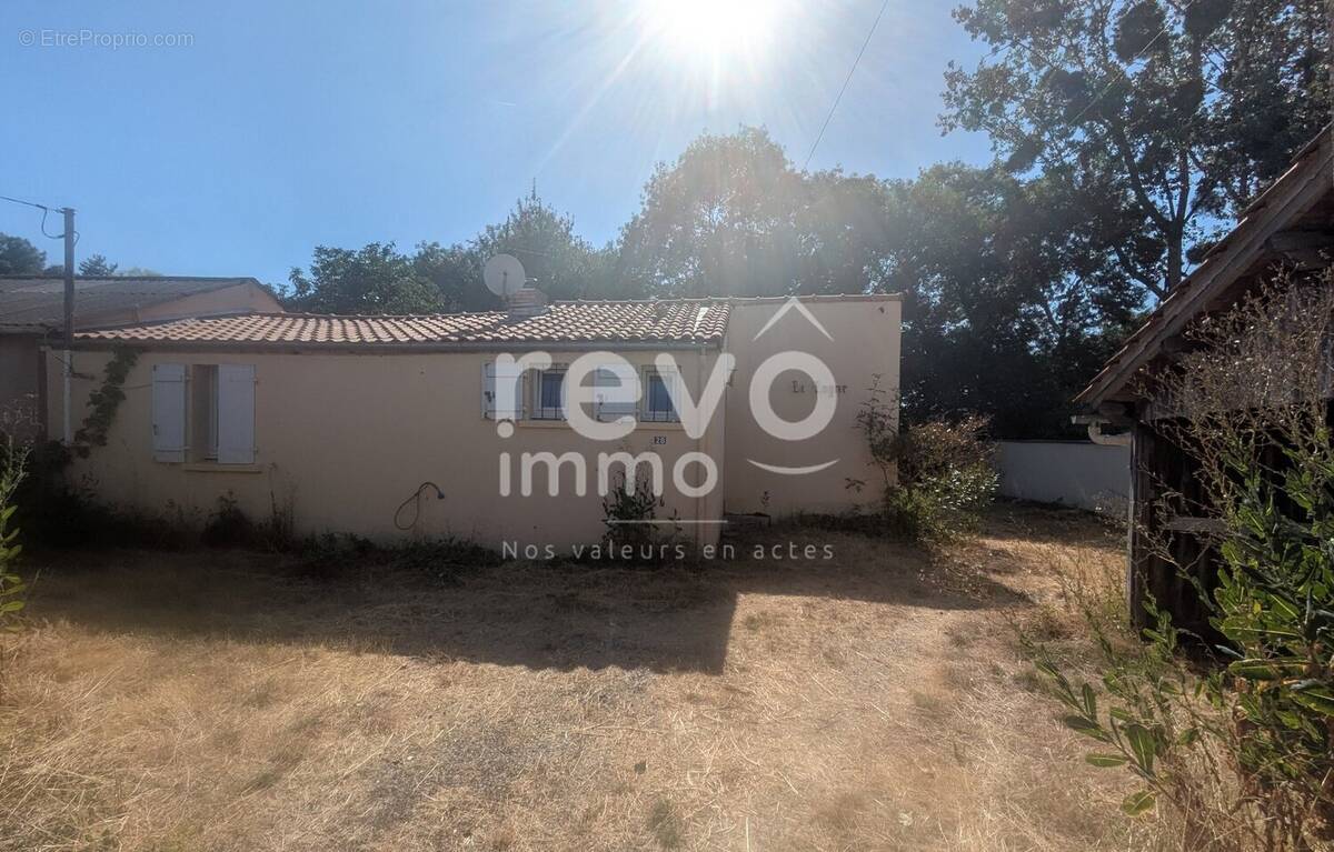 Maison à SAINT-COLOMBAN