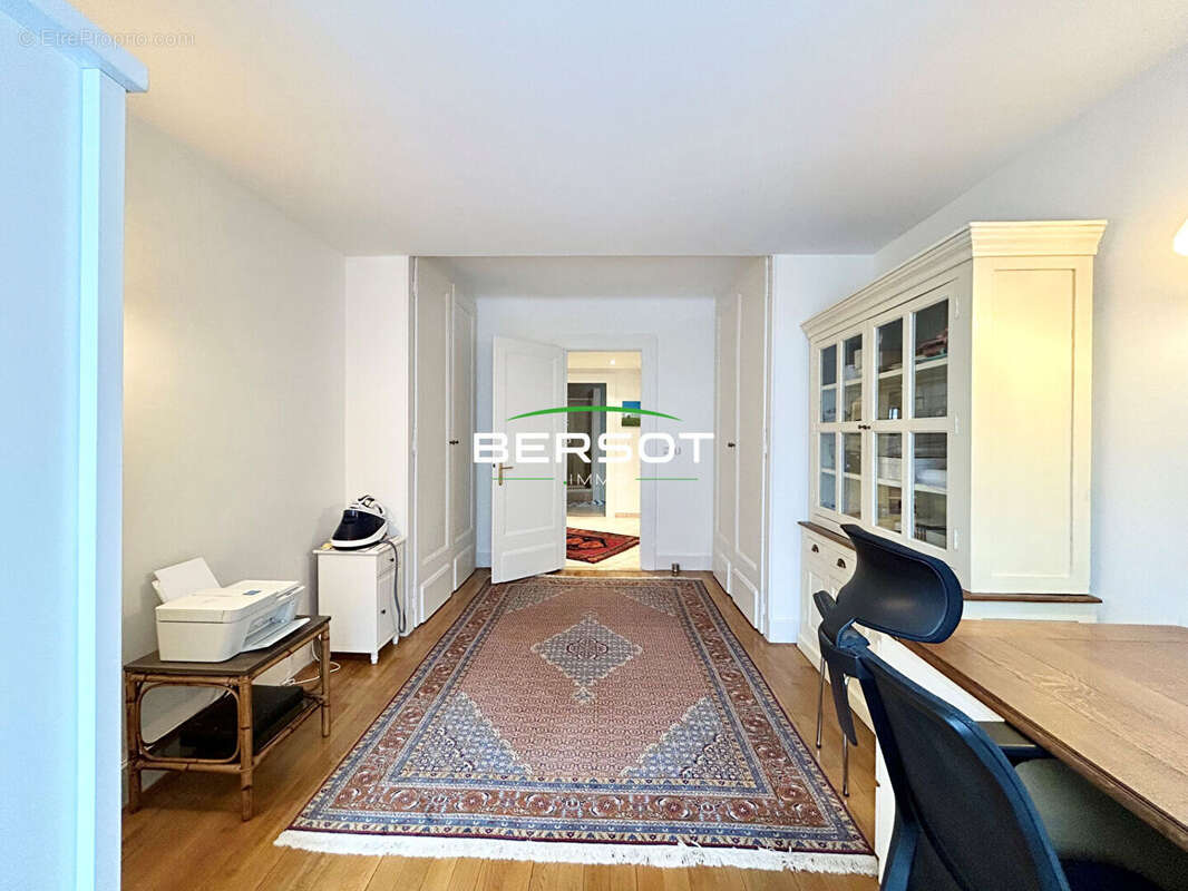 Appartement  4 pièces 149.23 m2 à deux pas de l'embarcadère et des Thermes - photo 8