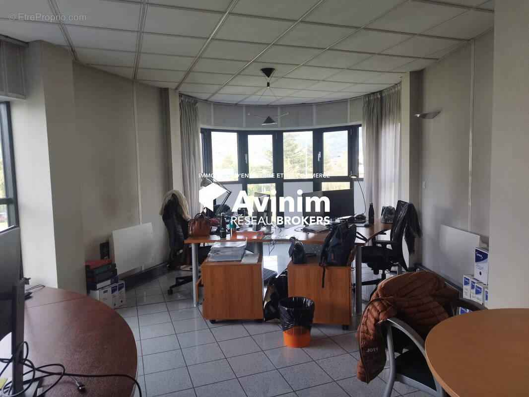 Commerce à SCIONZIER