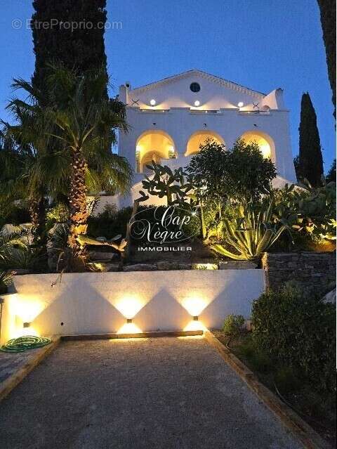 Maison à RAYOL-CANADEL-SUR-MER