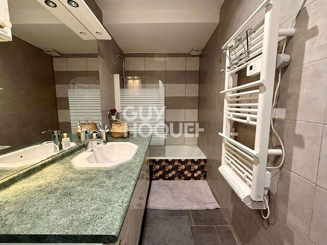 Appartement à AIX-LES-BAINS