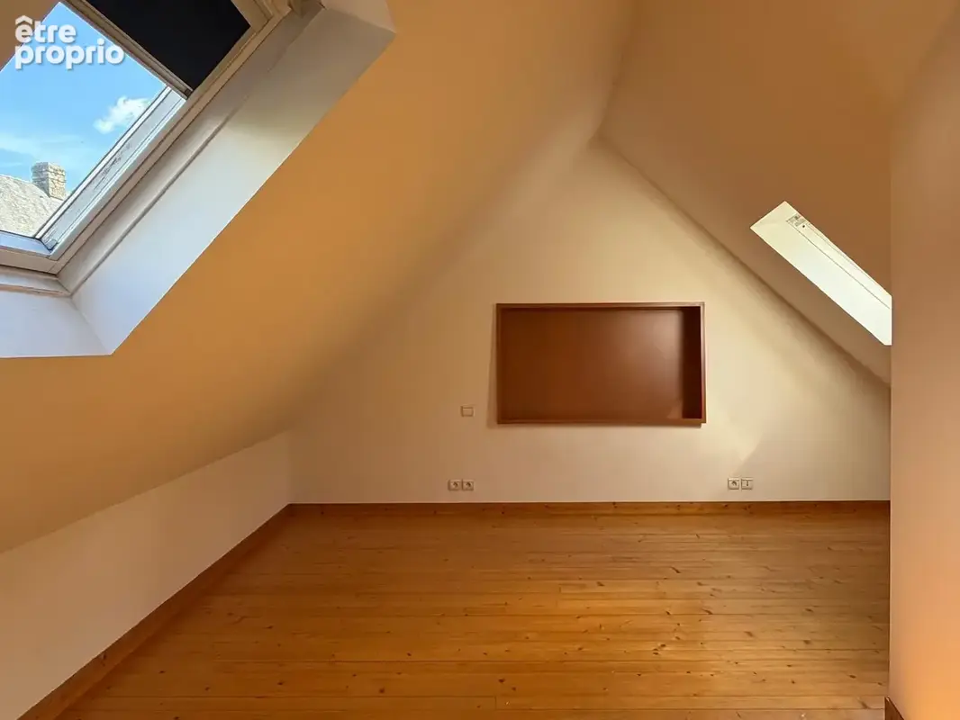 Chaleureux 3 pièces en duplex au Centre-Ville ! - photo 6