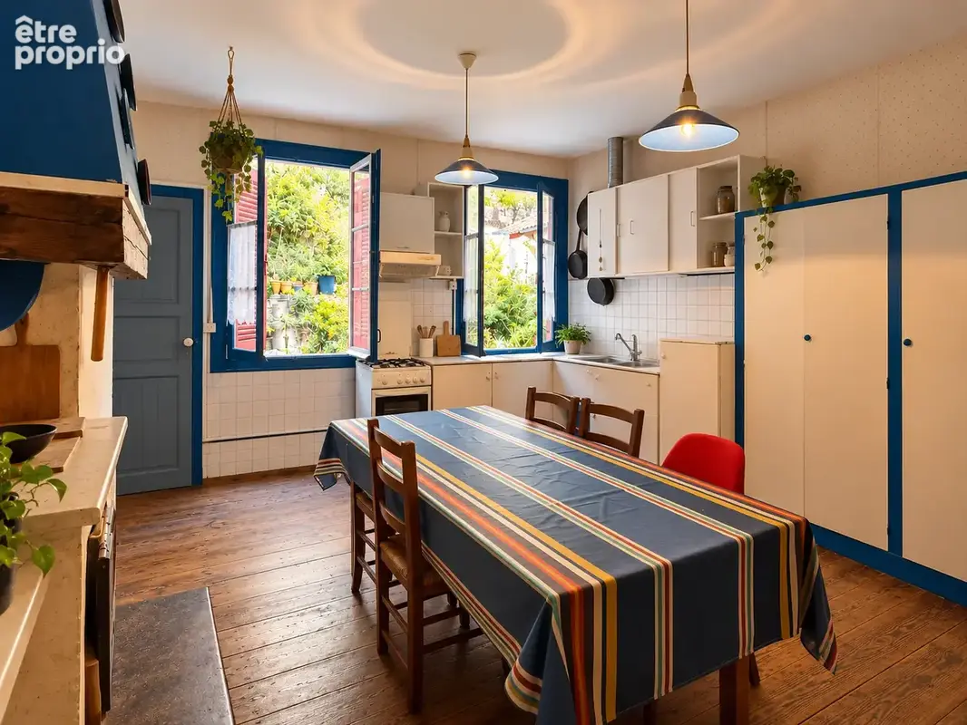 Bayonne   duplex de caractère avec balcon-terrasse   à rénover - photo 3