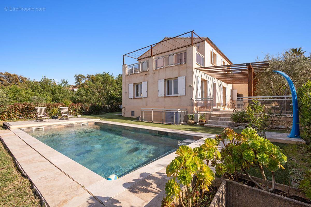 Maison à COGOLIN