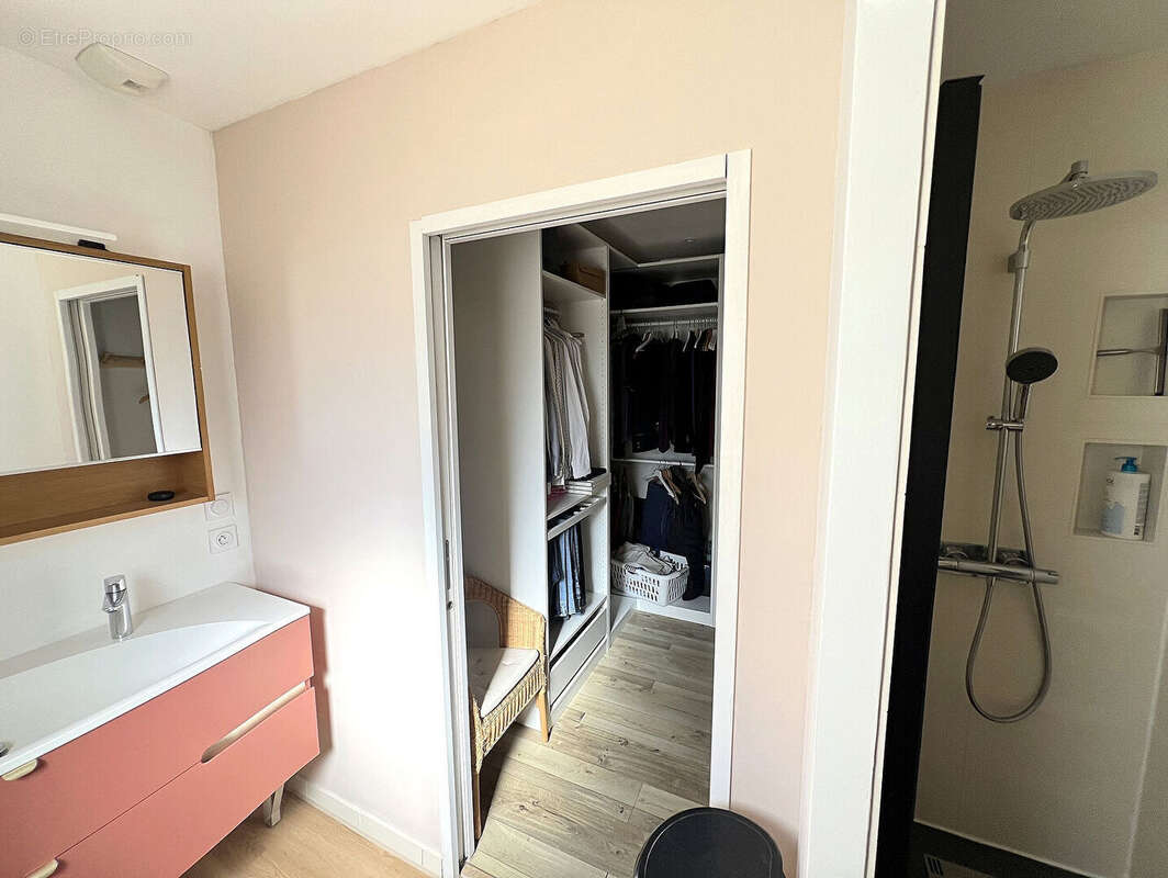 Contemporaine de 2019 sur terrain 627m2 - photo 13