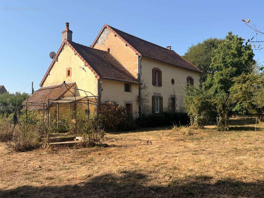 Propriété de caractère 284m² habitable, 5 chambres, annexe + grange sur terrain de 6885m² 197 000 € - photo 57