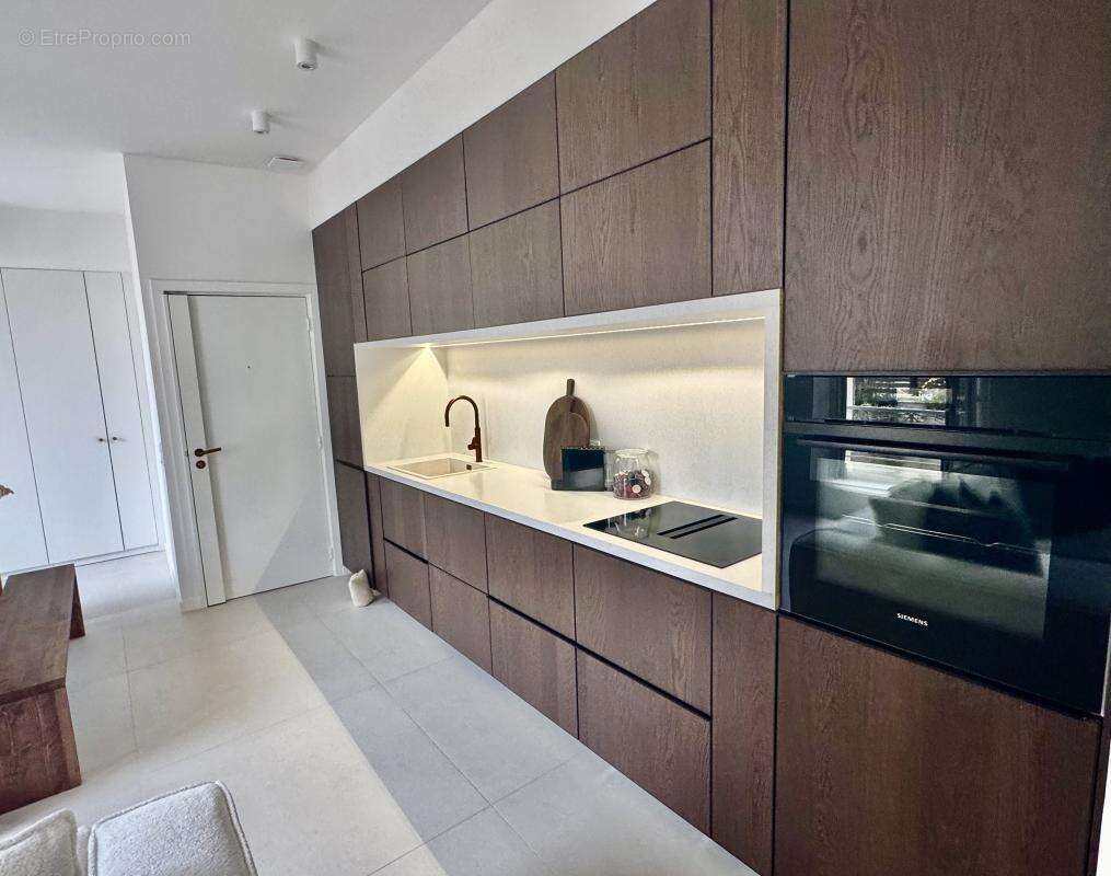 Appartement à LA COLLE-SUR-LOUP