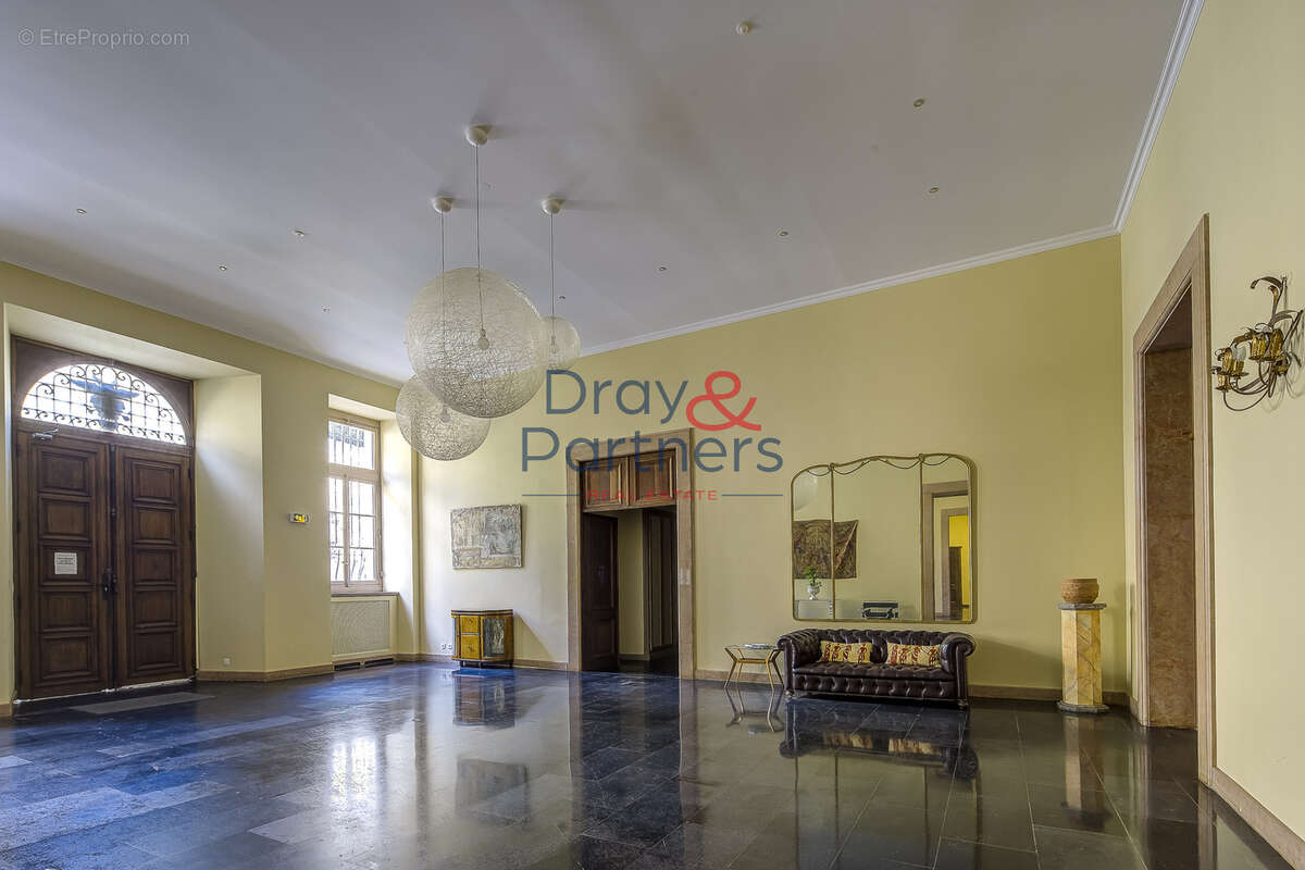 Appartement à ROQUEBRUNE-CAP-MARTIN