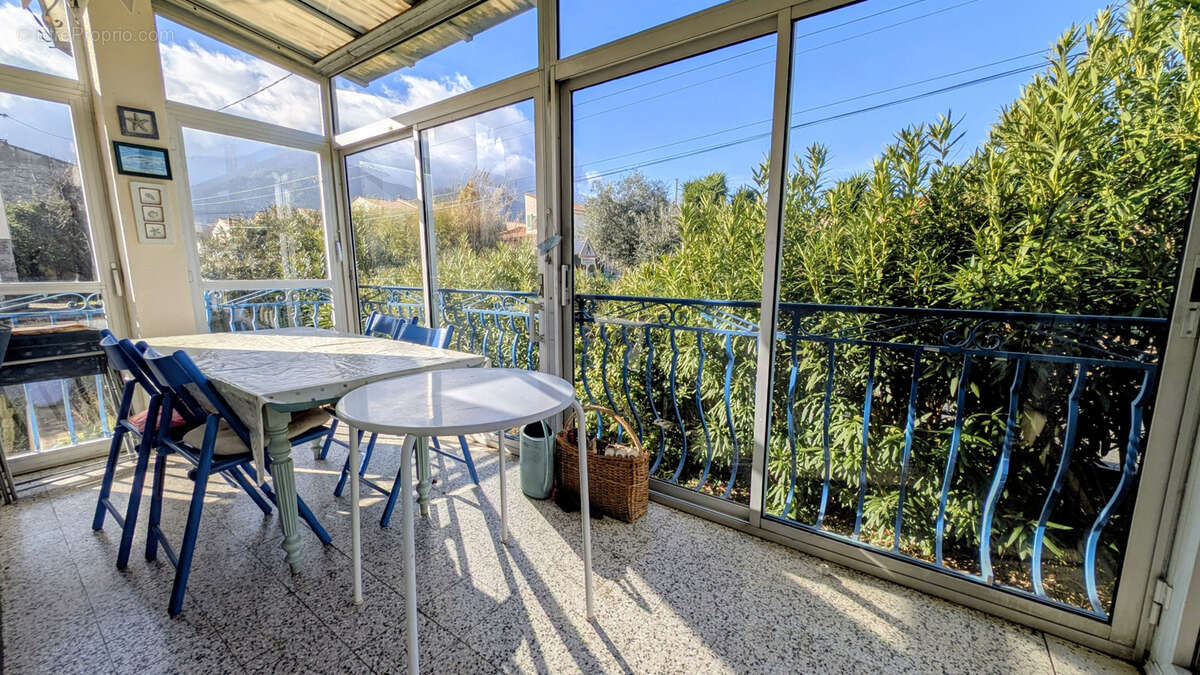 Maison à LAROQUE-DES-ALBERES