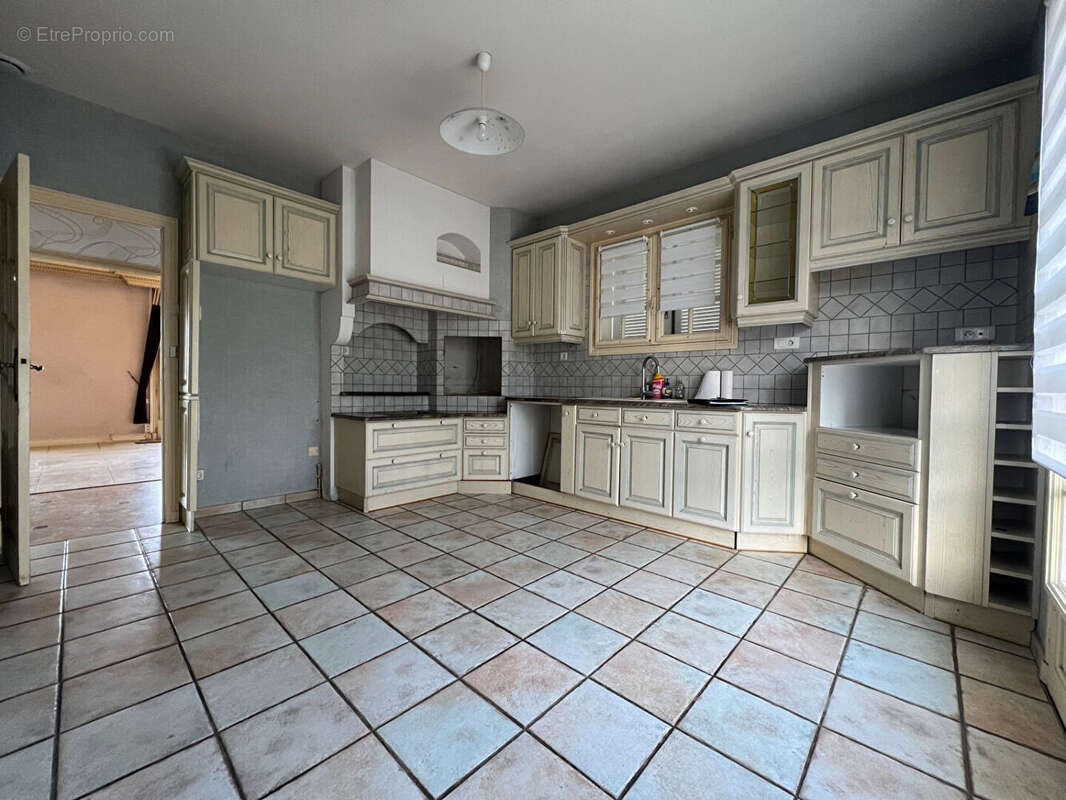 Maison Montlucon 6 pièce(s) 177 m² - photo 4