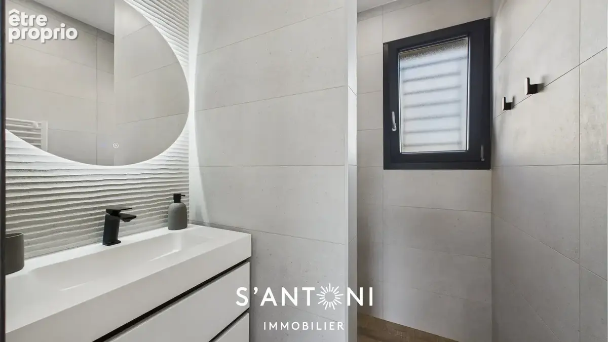 SERIGNAN - Villa contemporaine avec piscine et prestations haut de gamme - photo 8