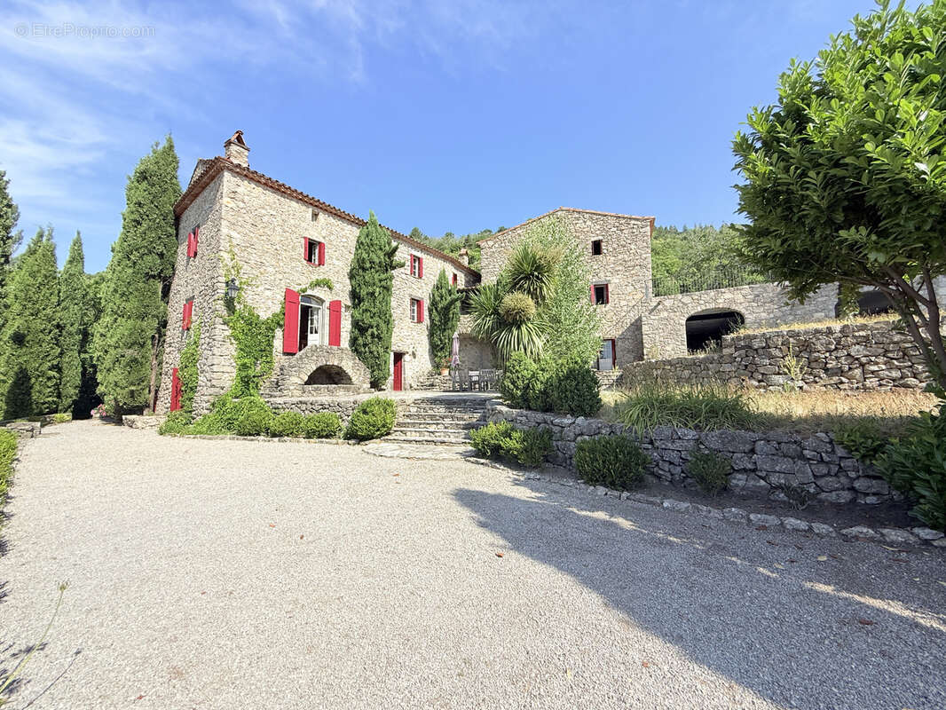 À Vendre   Mas d’Exception de 900 m2 sur 30 hectares   Cévennes - photo 4