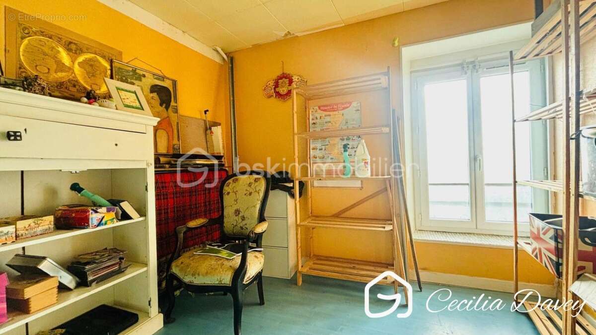 Maison à VILLENEUVE-L'ARCHEVEQUE