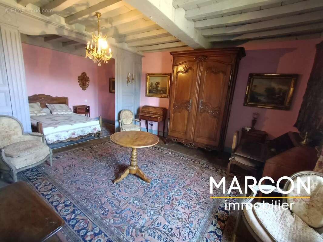 Maison à LE MONTEIL-AU-VICOMTE