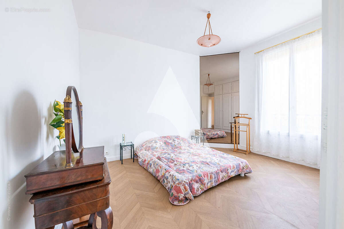 Maison familiale 7 pièces - Champigny-sur-Marne secteur Tremblay - photo 14
