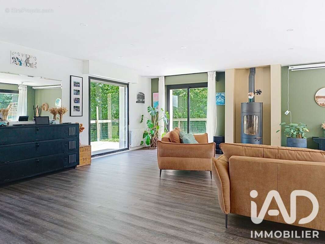 Maison 140 m² à Le Foeil  - photo 2