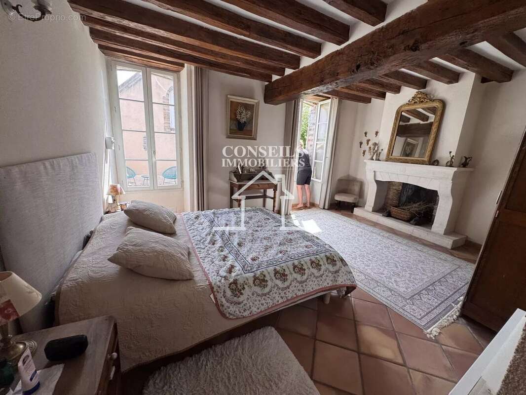 Maison à PRECY-SUR-VRIN
