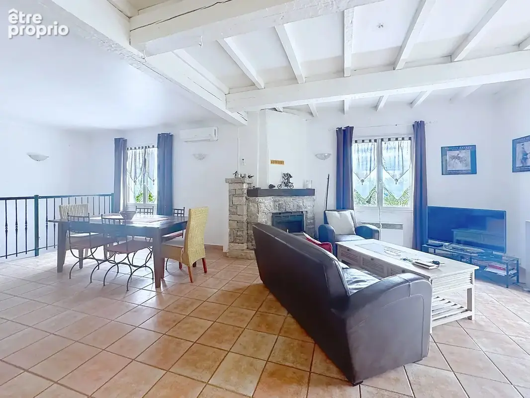 Maison de 150 m², piscine, 4 chambres, vue panoramique - photo 9