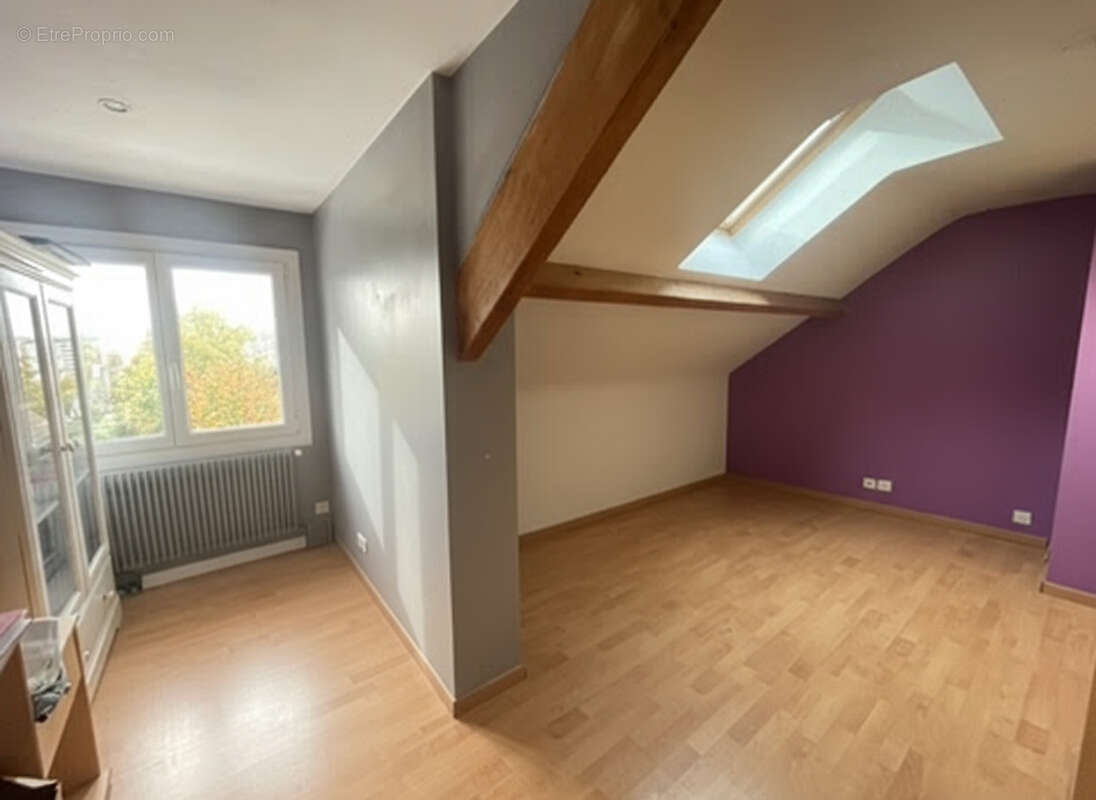 Maison à VERRIERES-LE-BUISSON