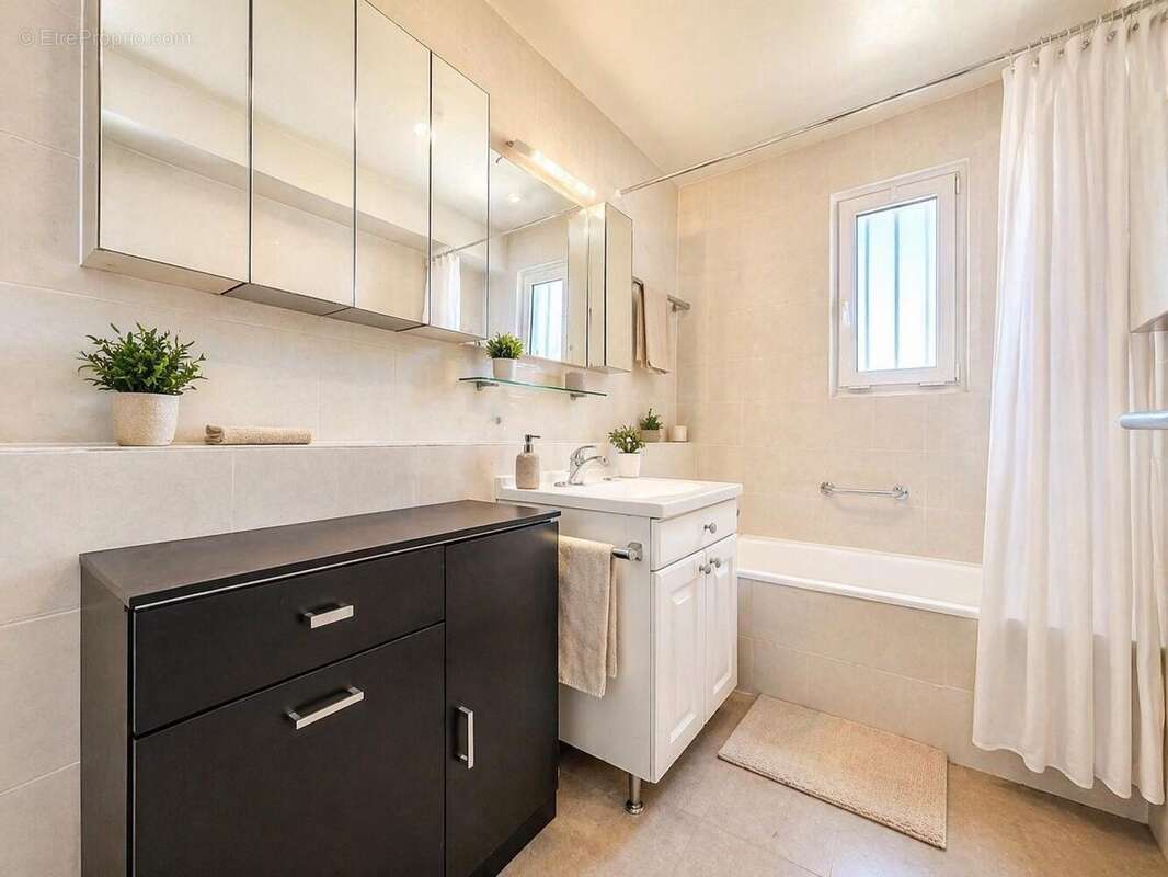   - Appartement à NICE