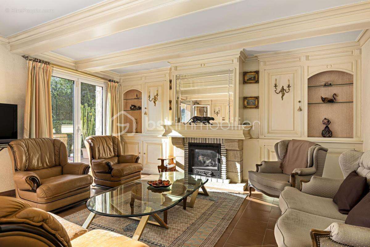 Maison à MOUGINS