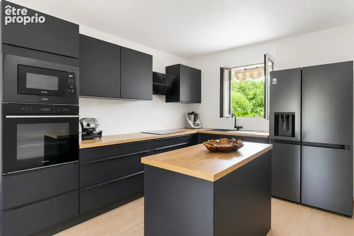 Maison de 6 pièces de 100 m² à Ézy-sur-Eure - photo 8