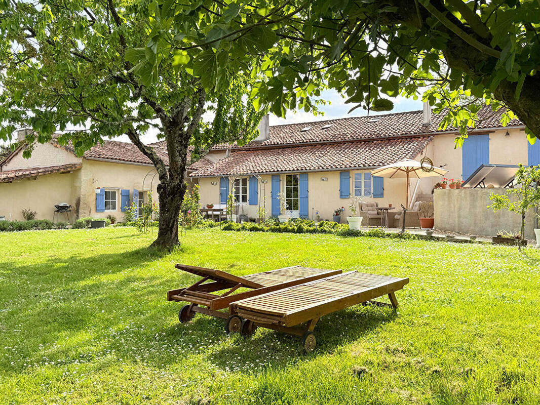 Maison à AUBETERRE-SUR-DRONNE