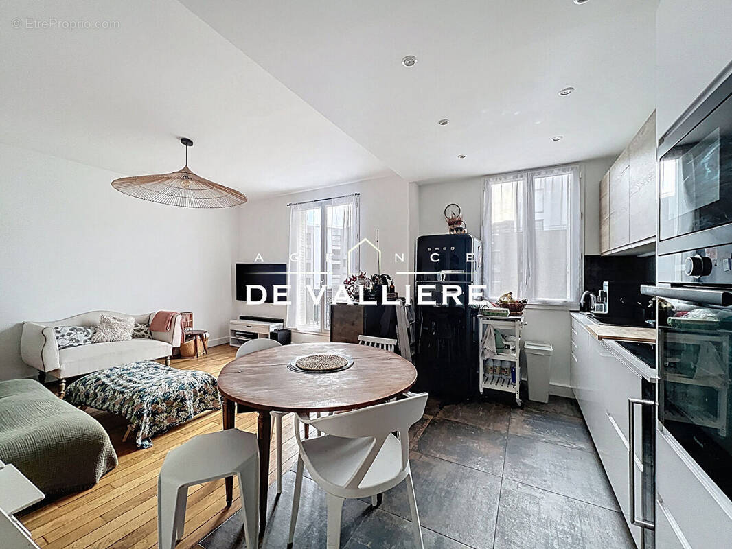 Appartement à NANTERRE