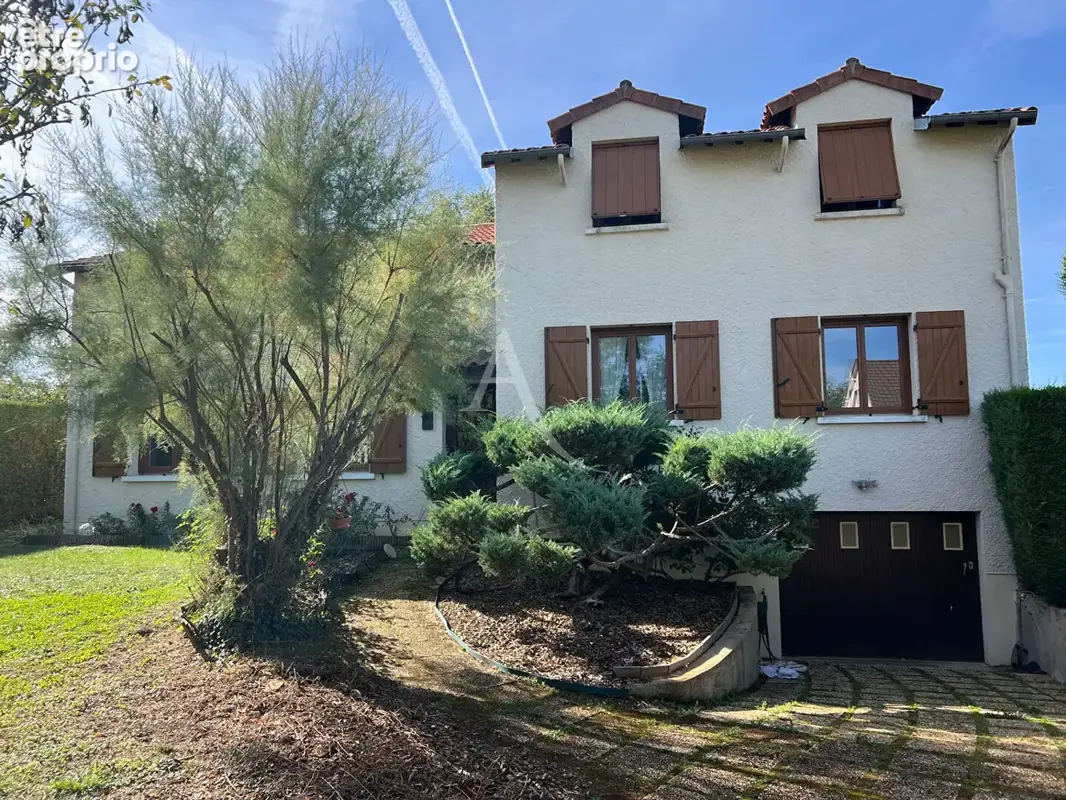 Photo Maison à Fontaine-Le-Comte au prix de 384 000€