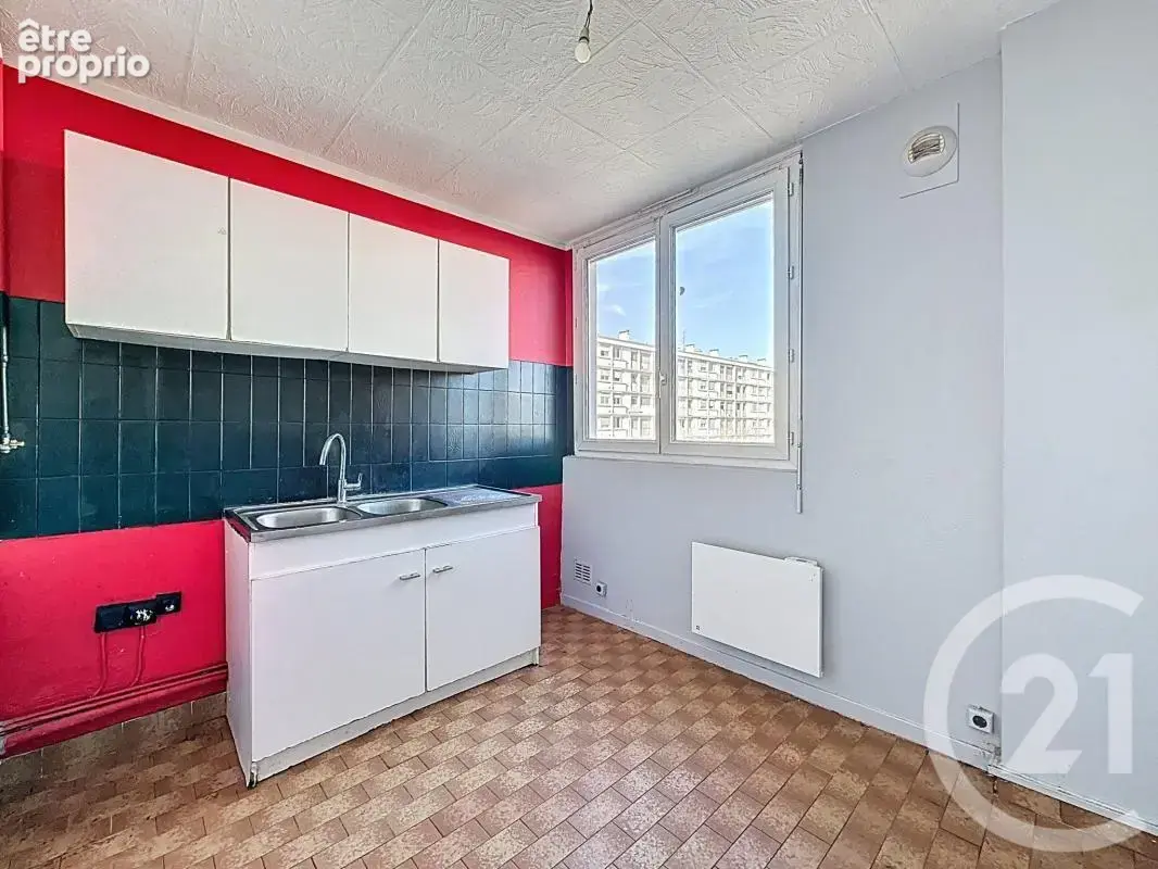 Appartement 65 m² à Venissieux  - photo 5
