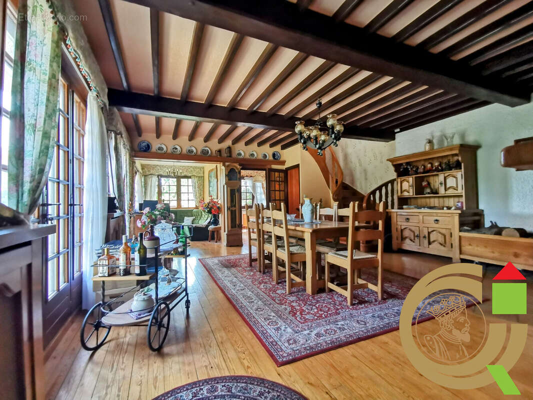 Maison à REGNAUVILLE