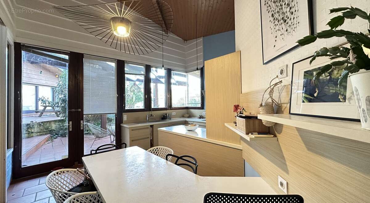 Villa d'architecte de type t7 de 188 m2 sur 2 hectares - photo 10
