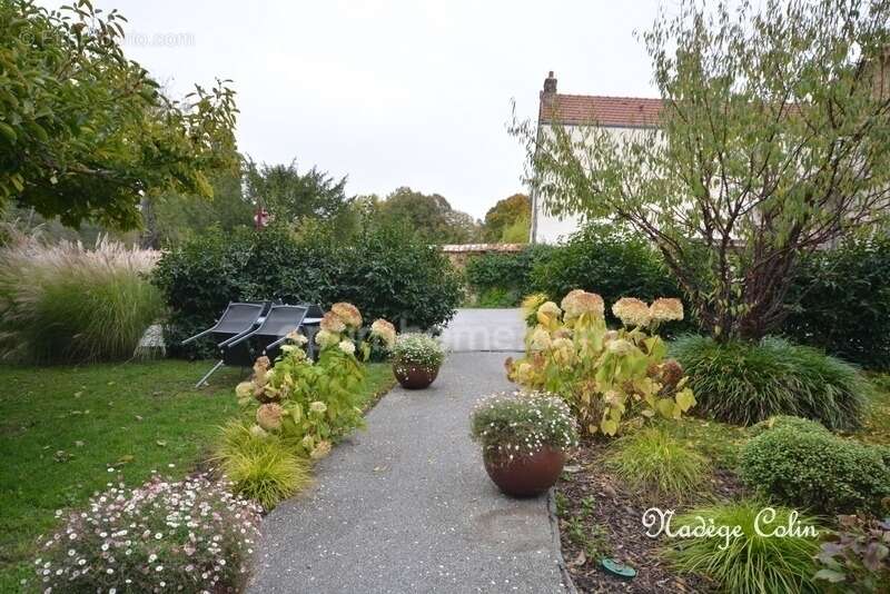 Maison à MILON-LA-CHAPELLE